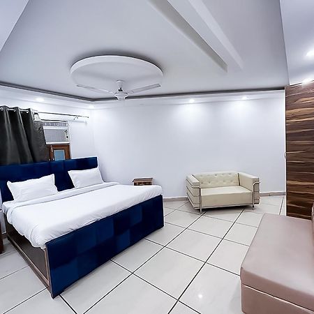 Hotel Js Garden - Near Jaypee Hospital Noida Extérieur photo