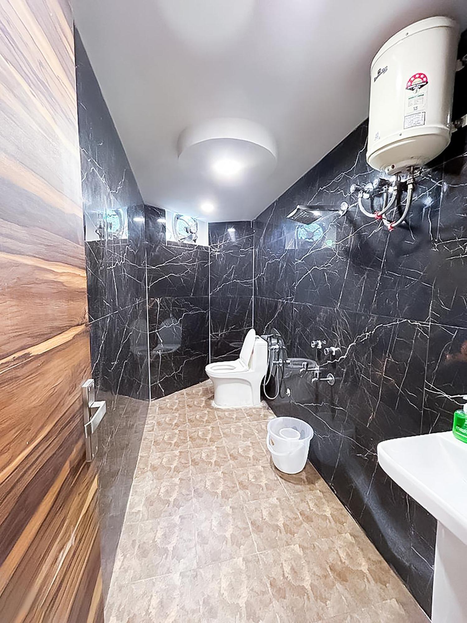 Hotel Js Garden - Near Jaypee Hospital Noida Extérieur photo