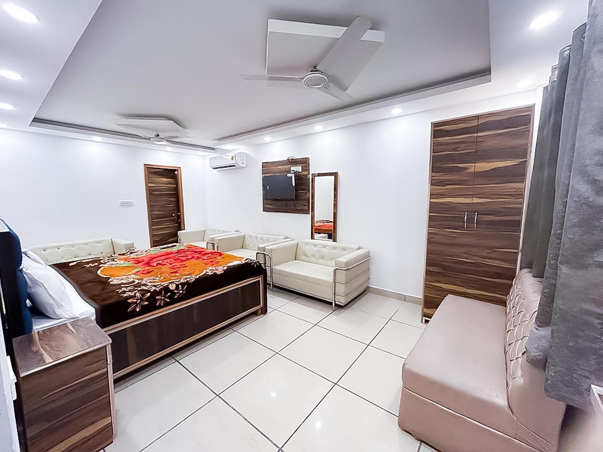 Hotel Js Garden - Near Jaypee Hospital Noida Extérieur photo