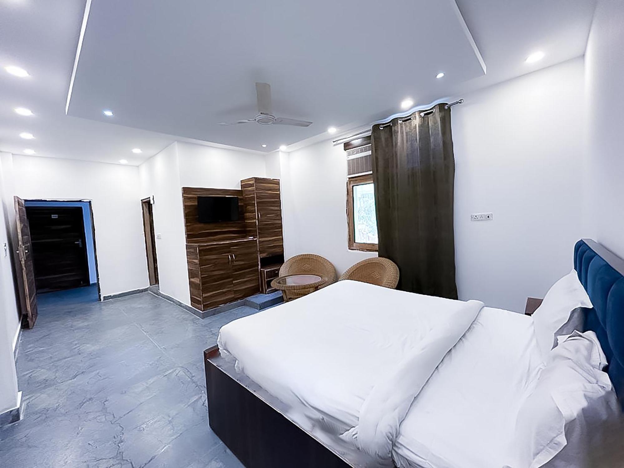 Hotel Js Garden - Near Jaypee Hospital Noida Extérieur photo