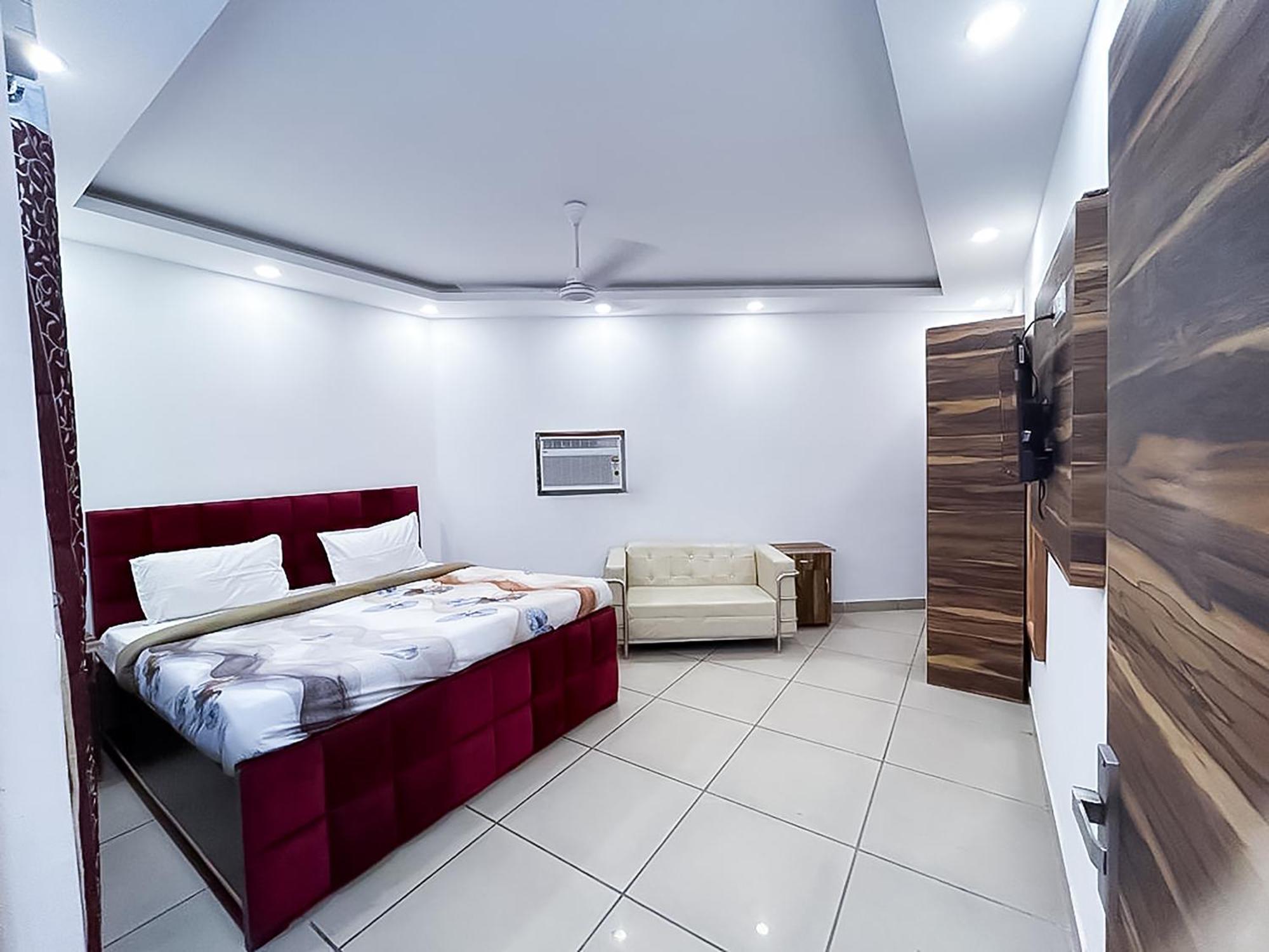 Hotel Js Garden - Near Jaypee Hospital Noida Extérieur photo