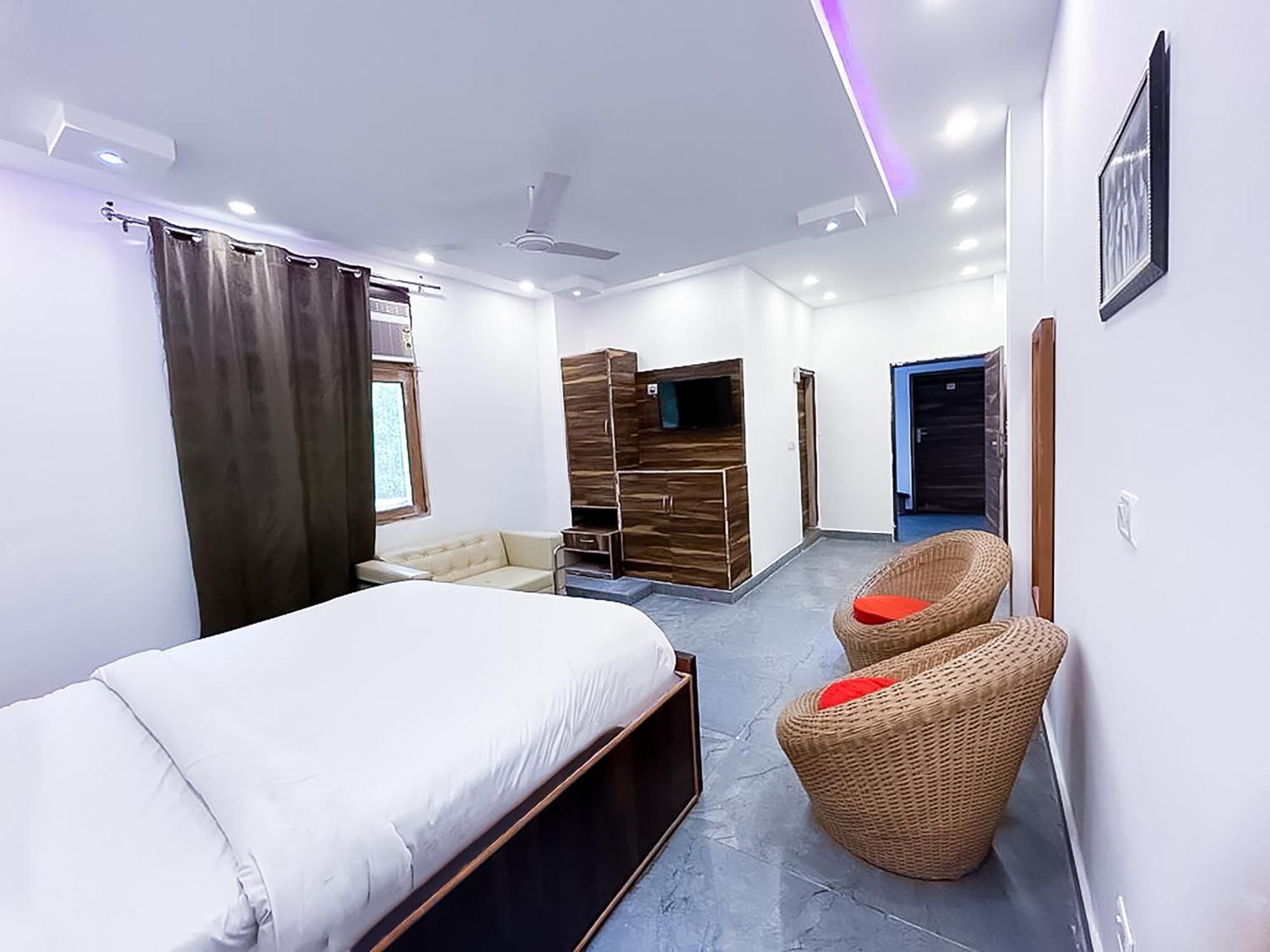 Hotel Js Garden - Near Jaypee Hospital Noida Extérieur photo